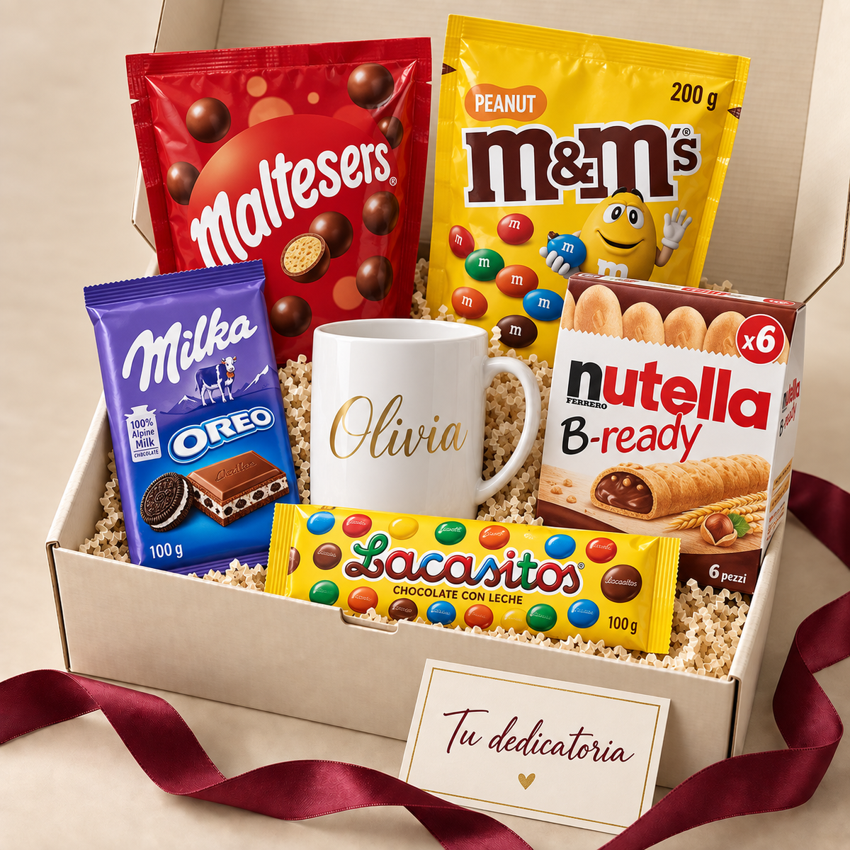 Caja Choco Chocolate Personalizado con taza Olivia, dedicatoria, Maltesers, M&M's Peanut, Milka Oreo, Nutella B-ready y Lacasitos
